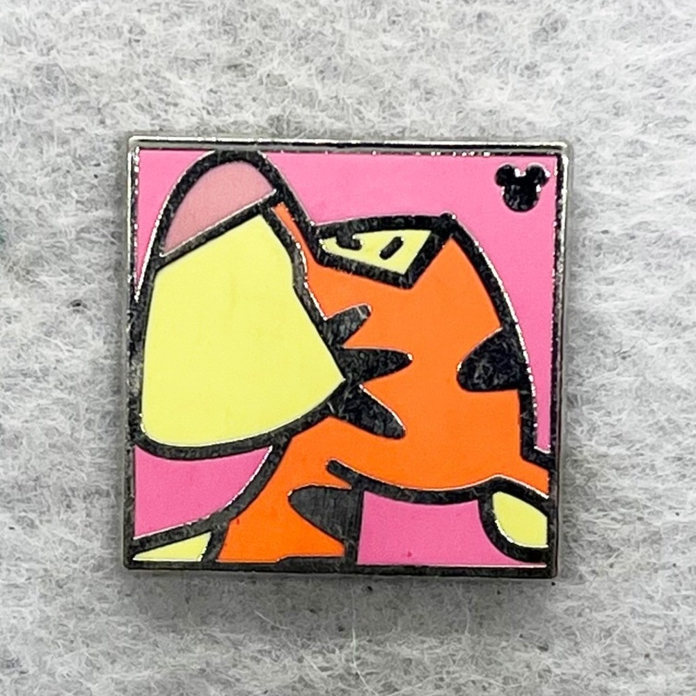🔮 5/$25 Disney Square Winnie the Pooh Tigger Pin